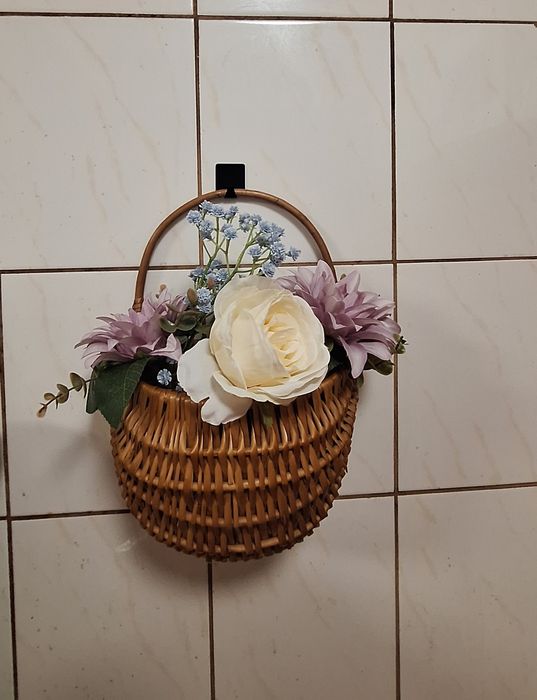 Koszyczek ozdobny z wikliny