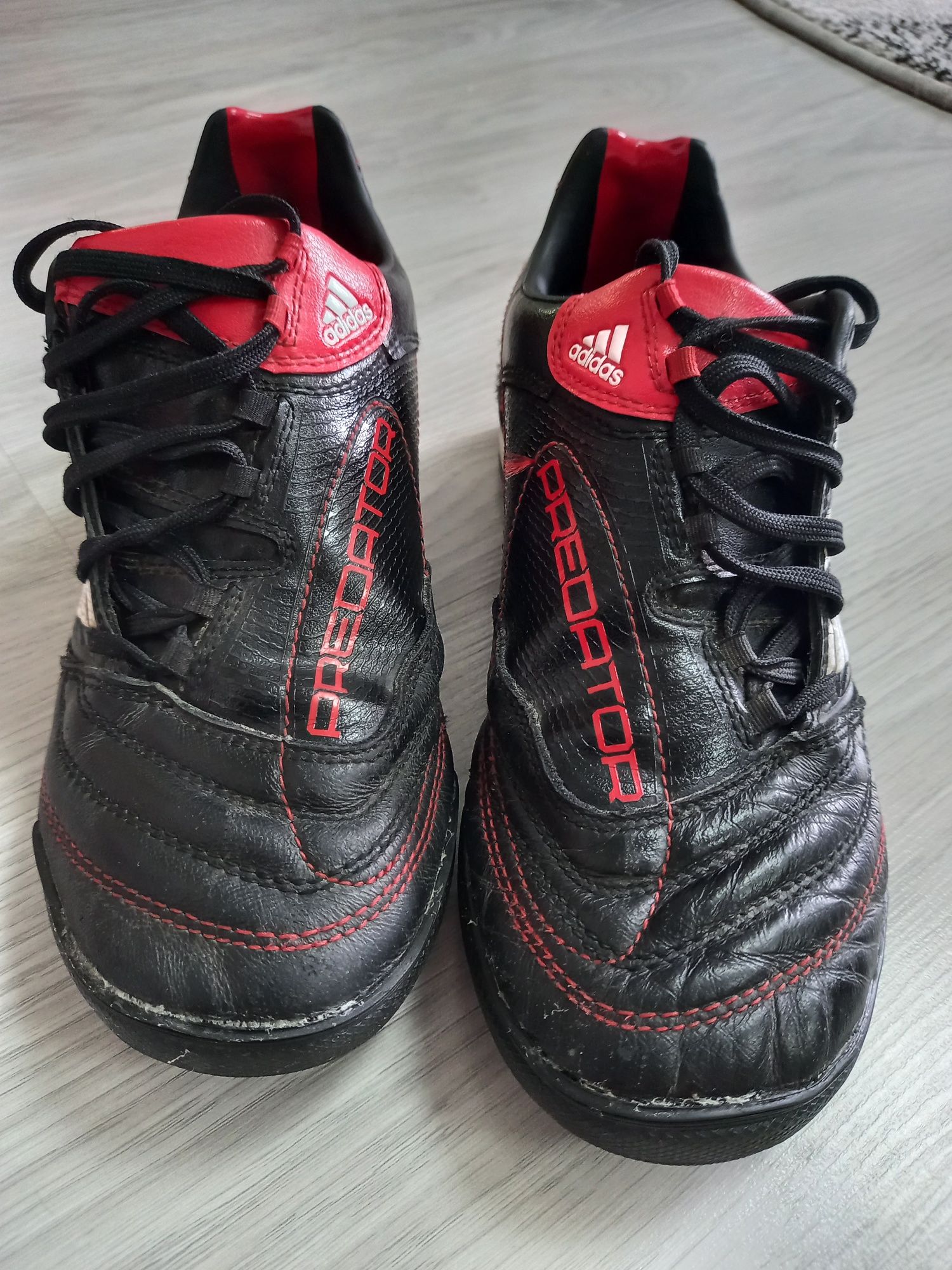 Сороконіжки Adidas Predator р.38 (копочки, бутси, бампи, кросівки)