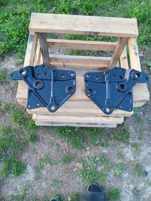 Кронштейни навіски для трактора Т-25.