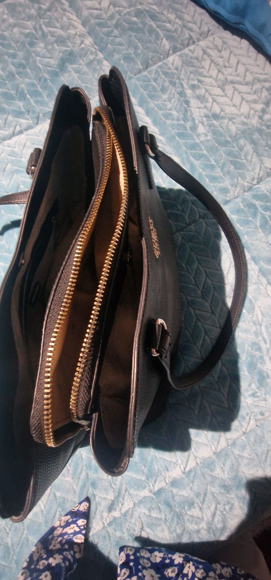 Bolsa  marca guess
