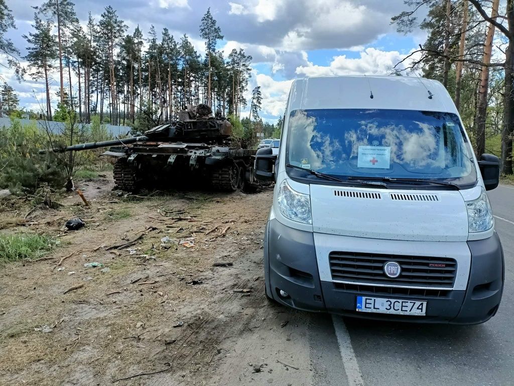 Wygodny bus. Wypożyczalnia aut.