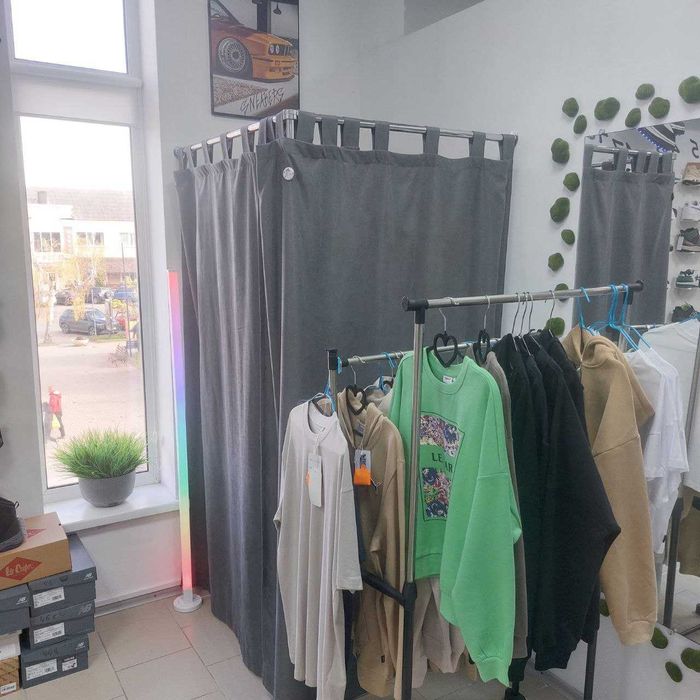 Продам бізнес ТЕРМІНОВО Магазин взуття-одягу Sneakers. ПРОДАЖ ДО 30.11