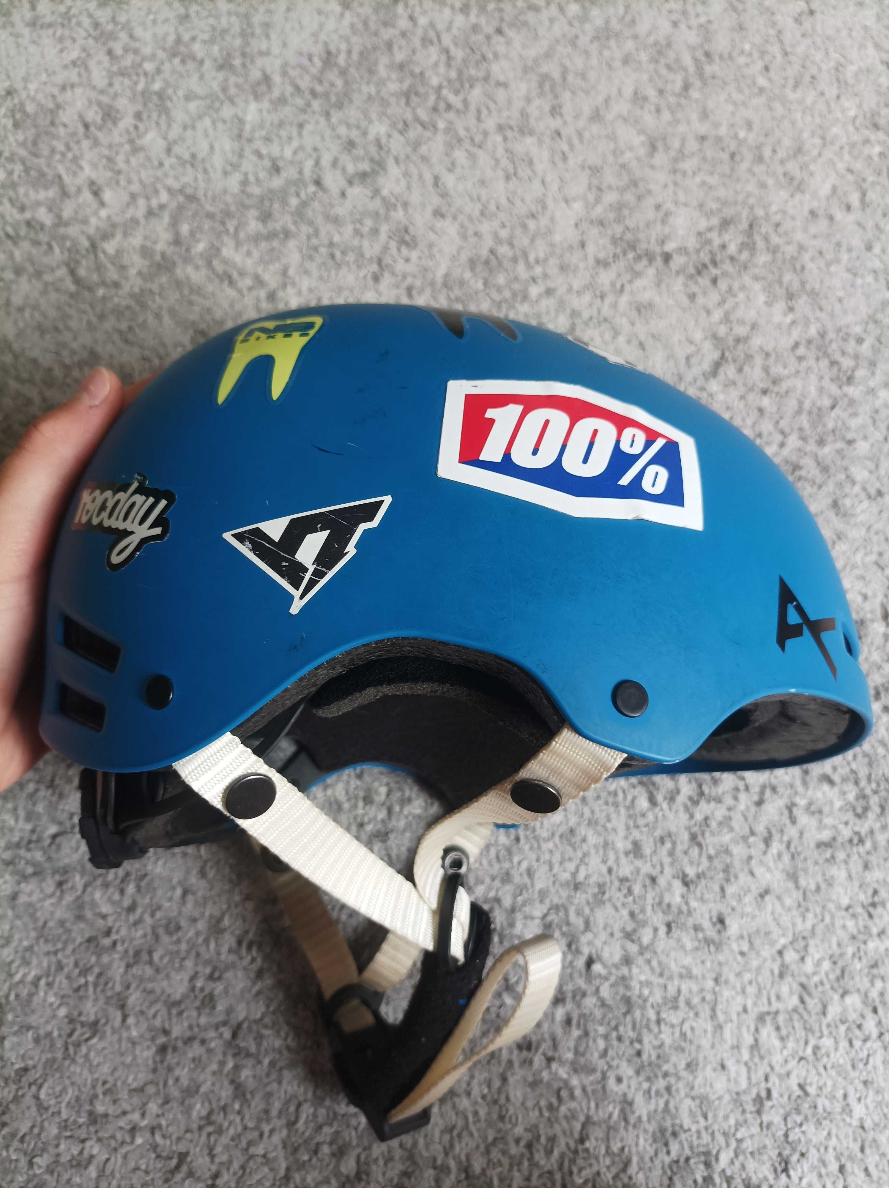 Kask Anon stan dobry