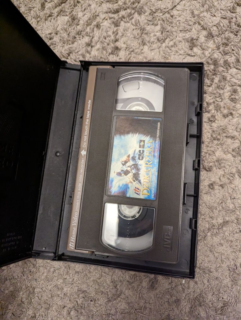 Kaseta VHS dzika rzeka.