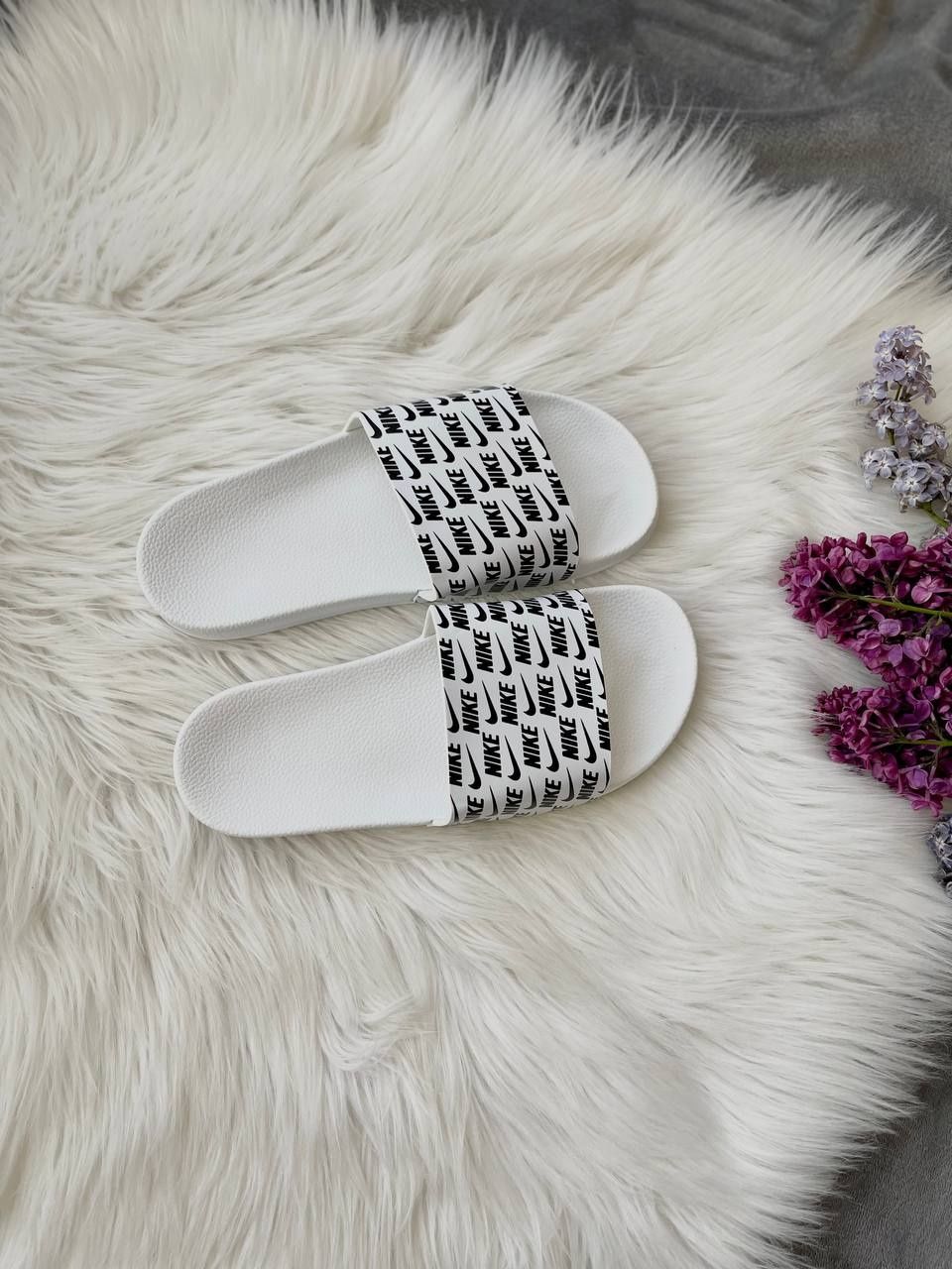 Жіночі шльопанці Nike Slides Small Logo ‘White’