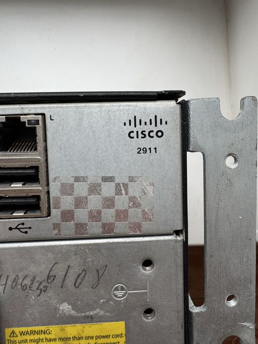 Маршрутизатор Cisco 2911 + 1GE-SFP-CU + 4G-LTE-V + ES2-24-P