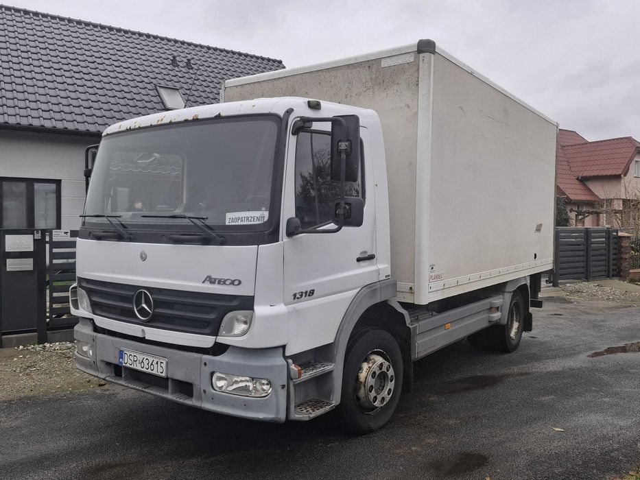 Mercedes Atego 1318 kontener winda
