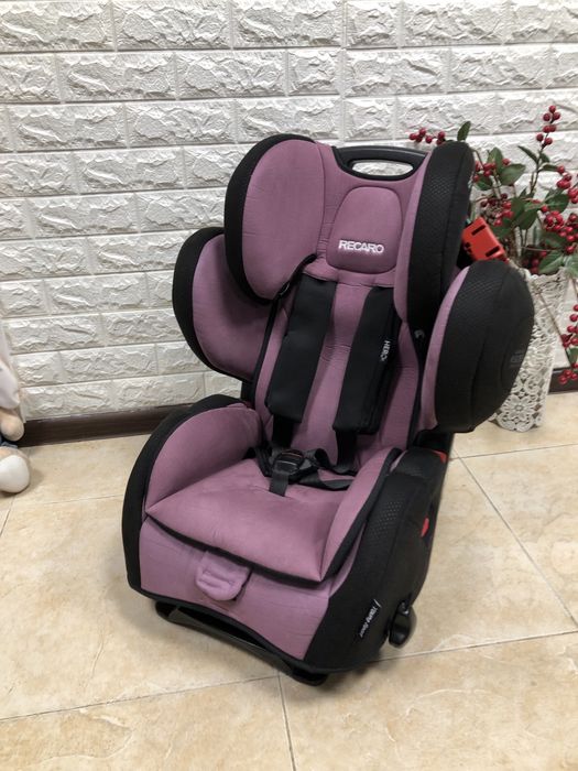 Автокрісло Recaro Young Sport Hero Група 1/2/3 (9-36 кг) рекаро