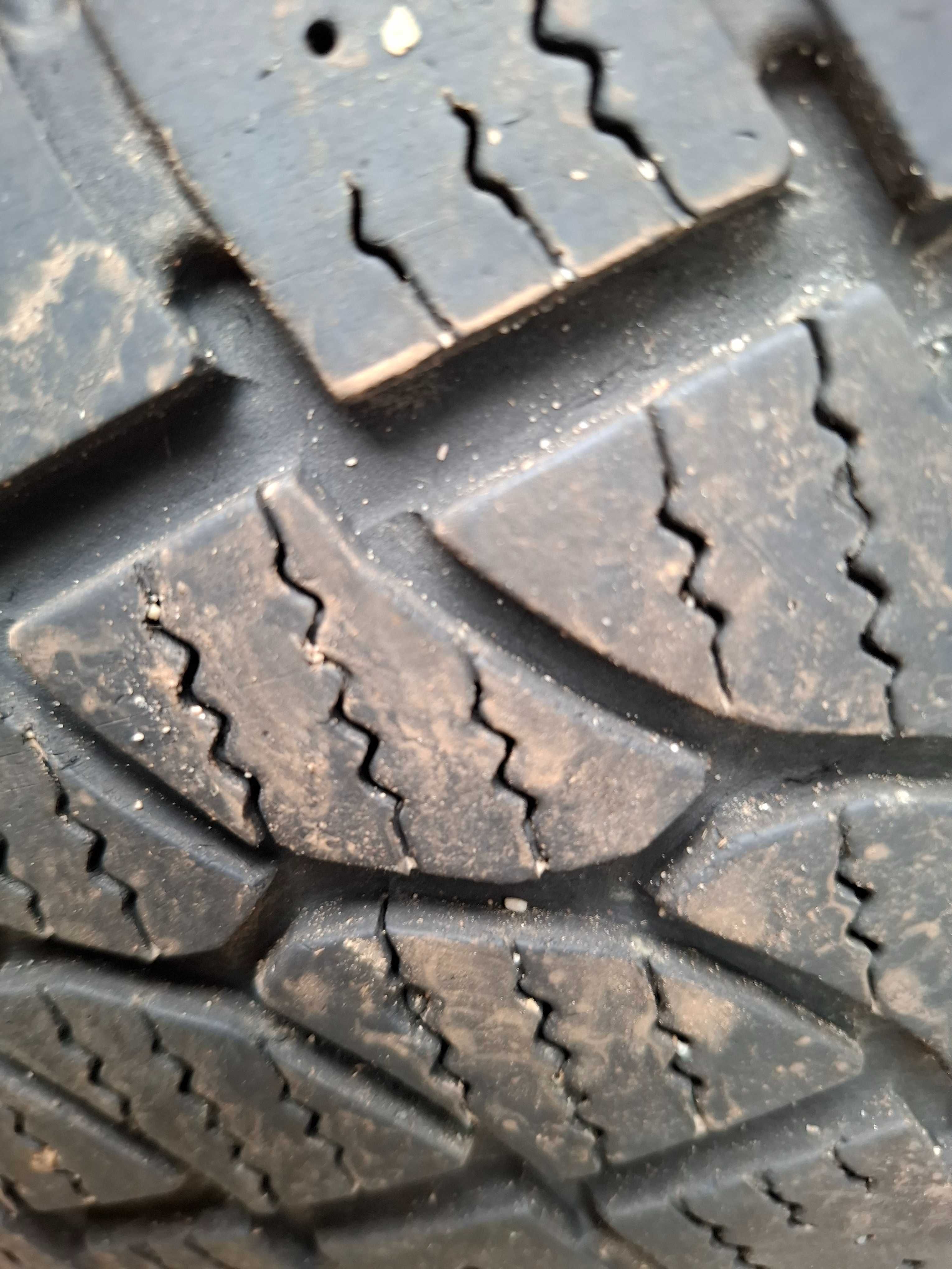 Opony 225/75/16C   235/65/16C