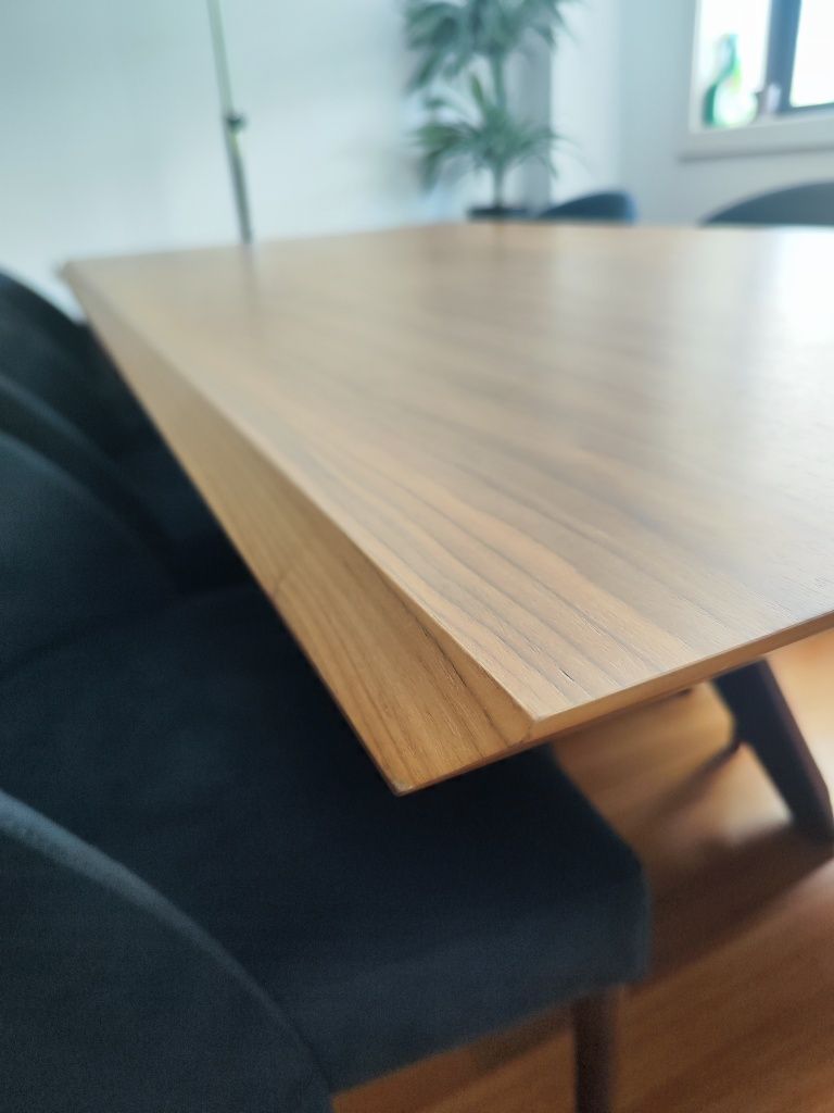 Mesa de Jantar com 6 Cadeiras – Design Moderno e Sofisticado
