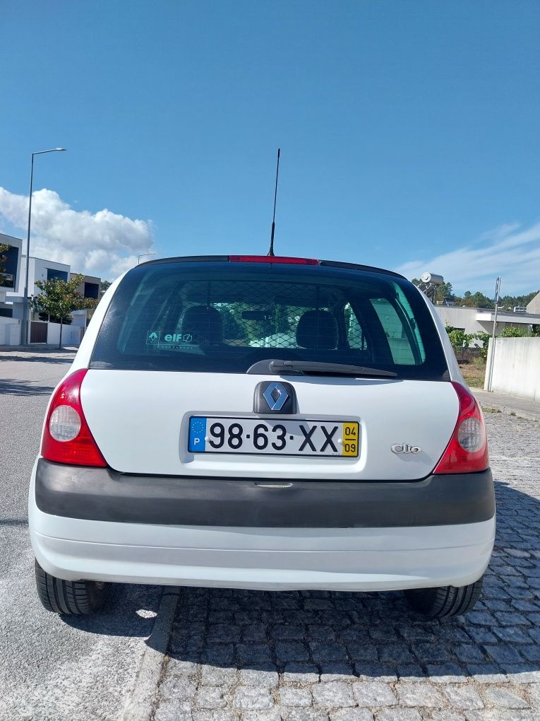 Renault Celio AC 04