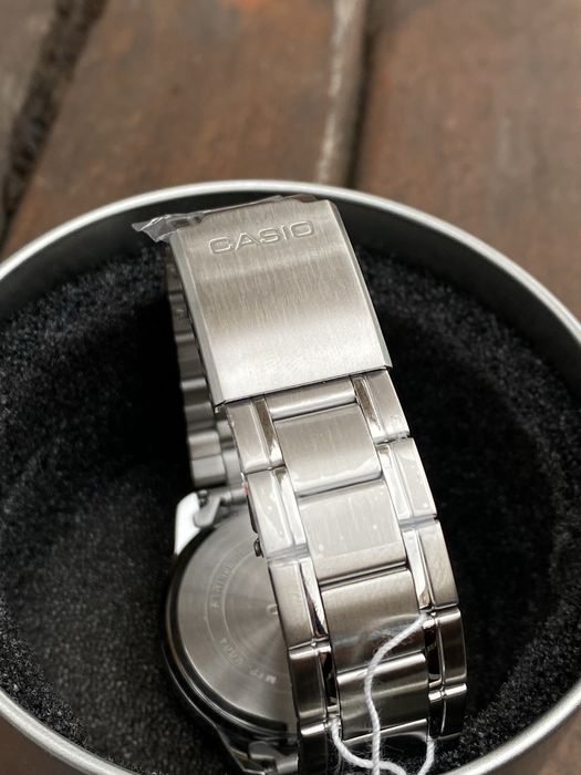 Годинник Casio MTP V004
