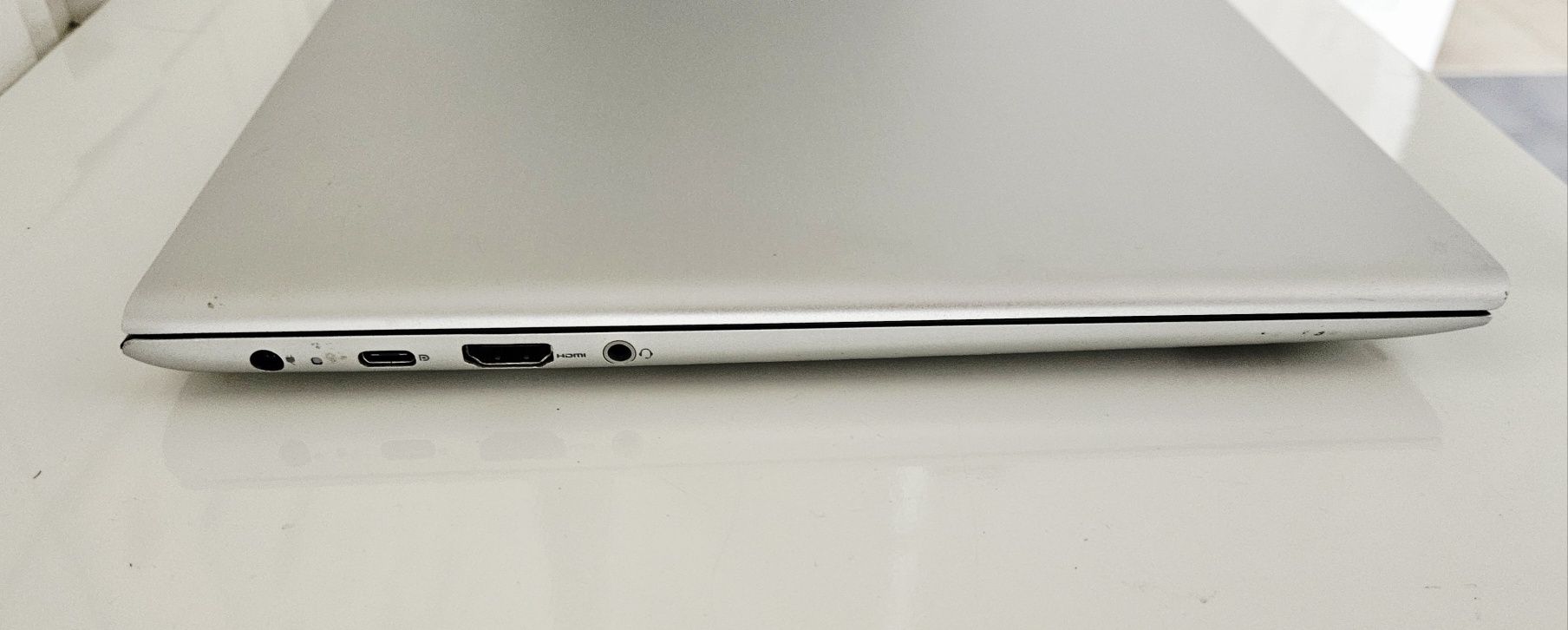 Laptop Dell Vostro-5471 i5-8250U/8Gb/256ssd/Win11P nowa klaw. i bateri