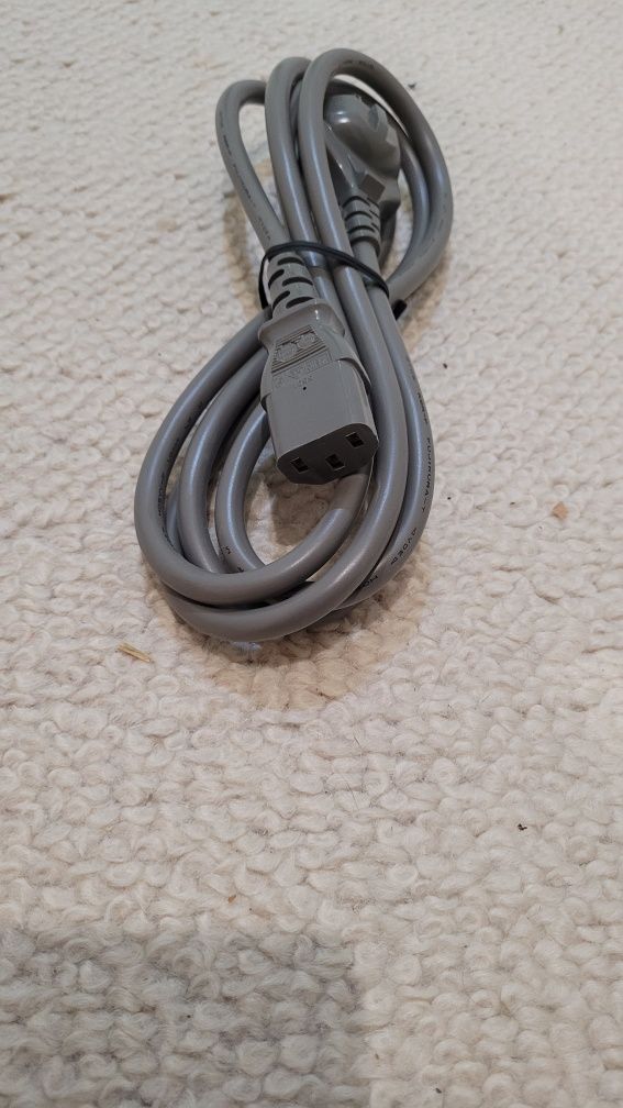 Kabel zasilacz do komputera