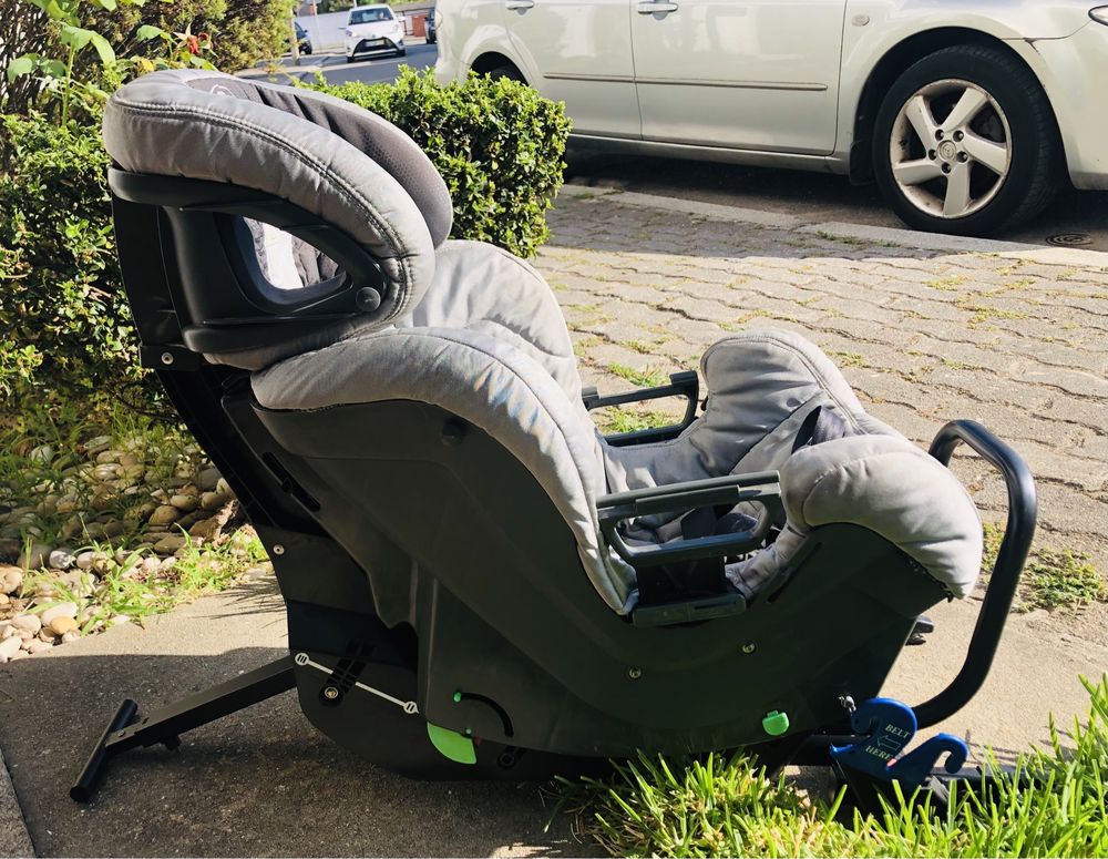 Cadeira Bebé Auto Akta graco (isofix) dos 0-18 Kg (até aos 4 anos )