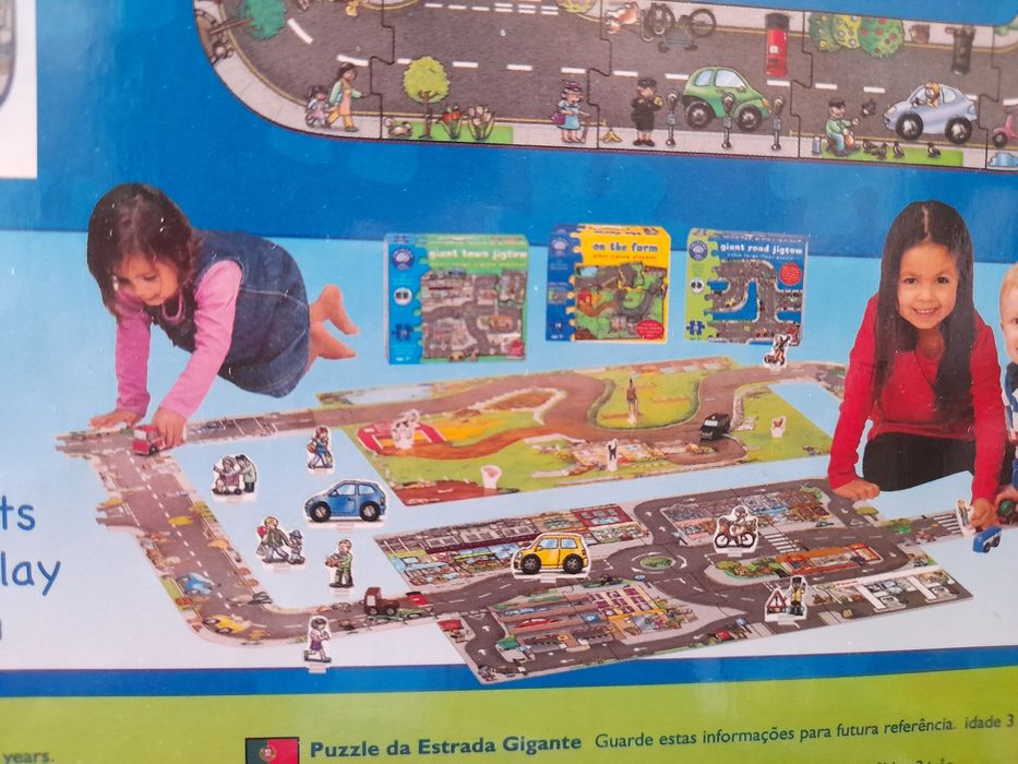 2 puzzles gigantes que se juntam - cidade e quinta