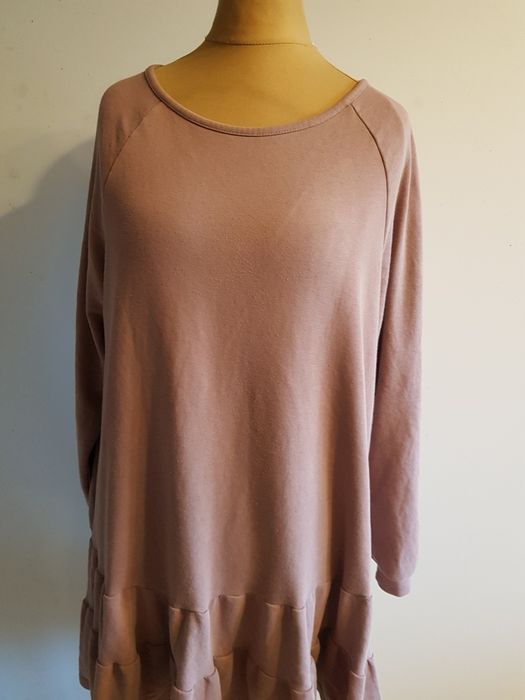 Łużna dresową sukienka Reserved 42