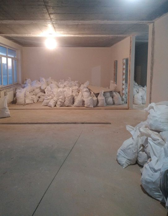 Демонтаж стін , стяжки, плитки, штукатурки, паркету. Вивезення сміття