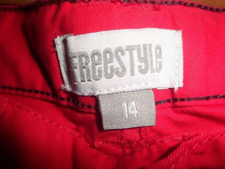 calças novas com etiqueta cor vermelhas c/ elástico 14 anos