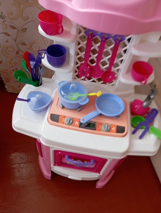 Дитяча іграшкова кухня