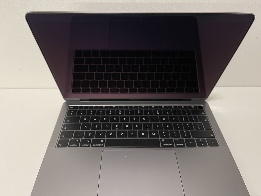 Apple MacBook Air 13 2019r. A1932 i5/8GB/128GB ideał!