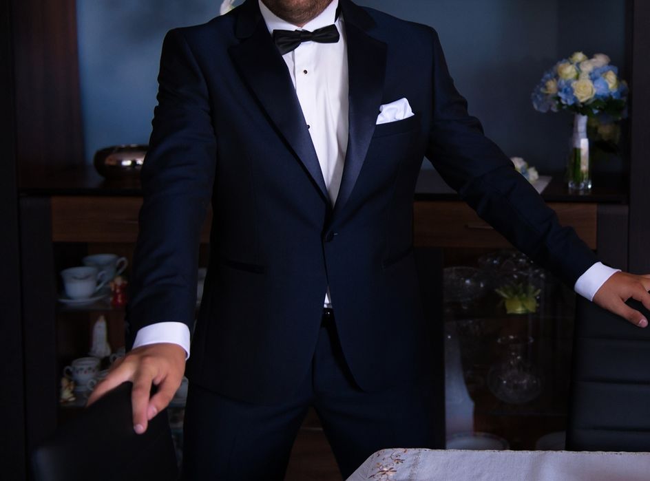 Garnitur ślubny smokingowy