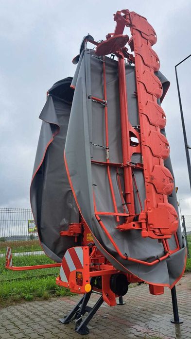 Zestaw Kosiarek KUHN, MOTYL , szer. rob. 8,8 m nie Krone