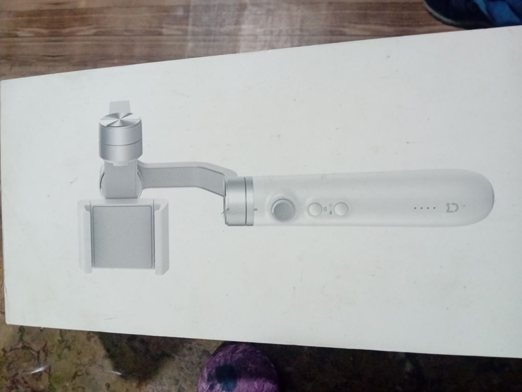 Estabilizador Gimbal para Telemóvel – Como Novo