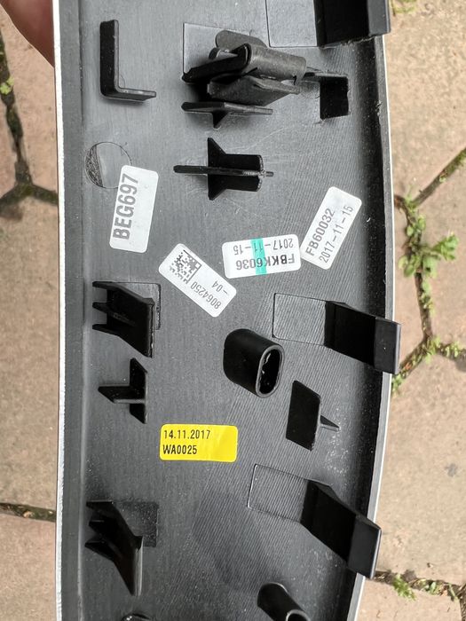 Продам накладки на ручки салона бмв ф30