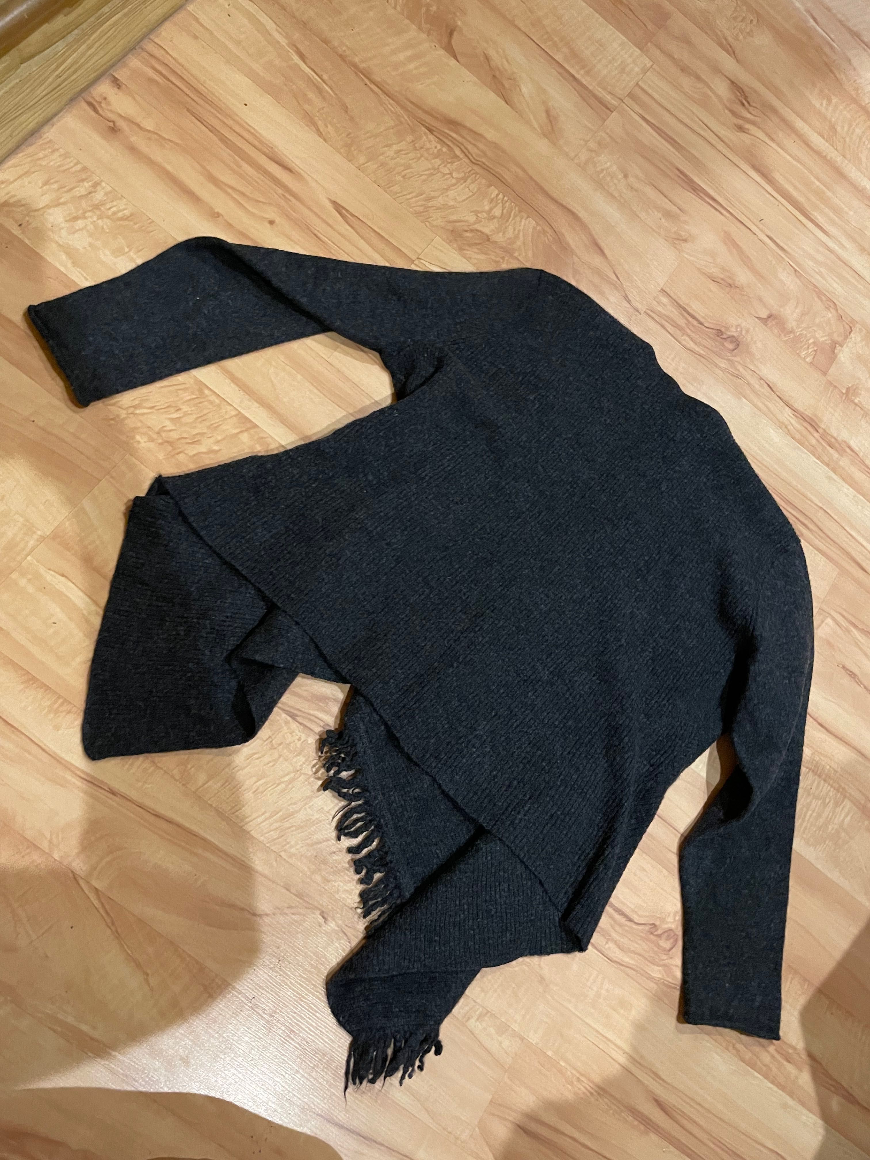 Wełna merino sweter kardigan italian merino L 40 jak nowy
100% wełna