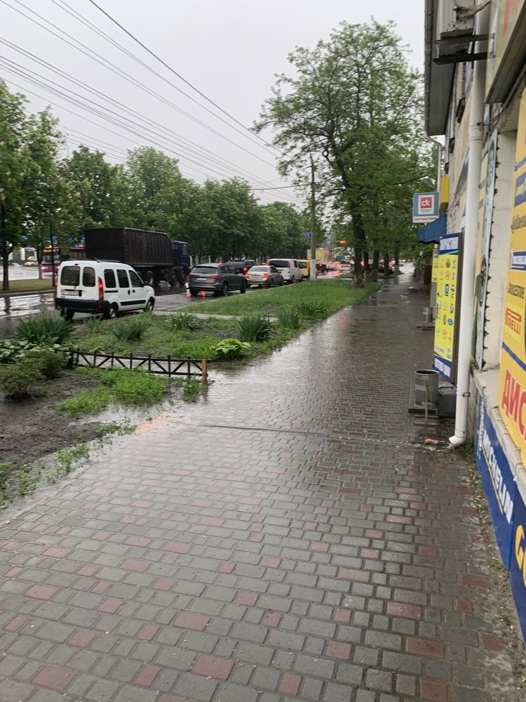 Приміщення вільного призначення по Київській 65