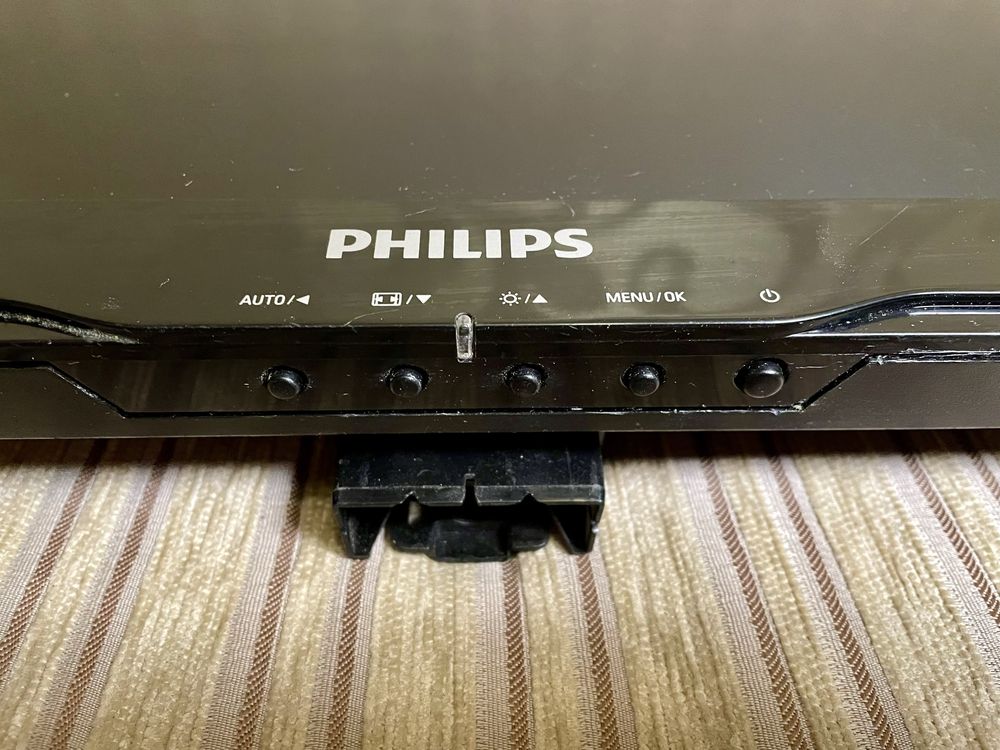 Монитор PHILIPS 160E1SB/00