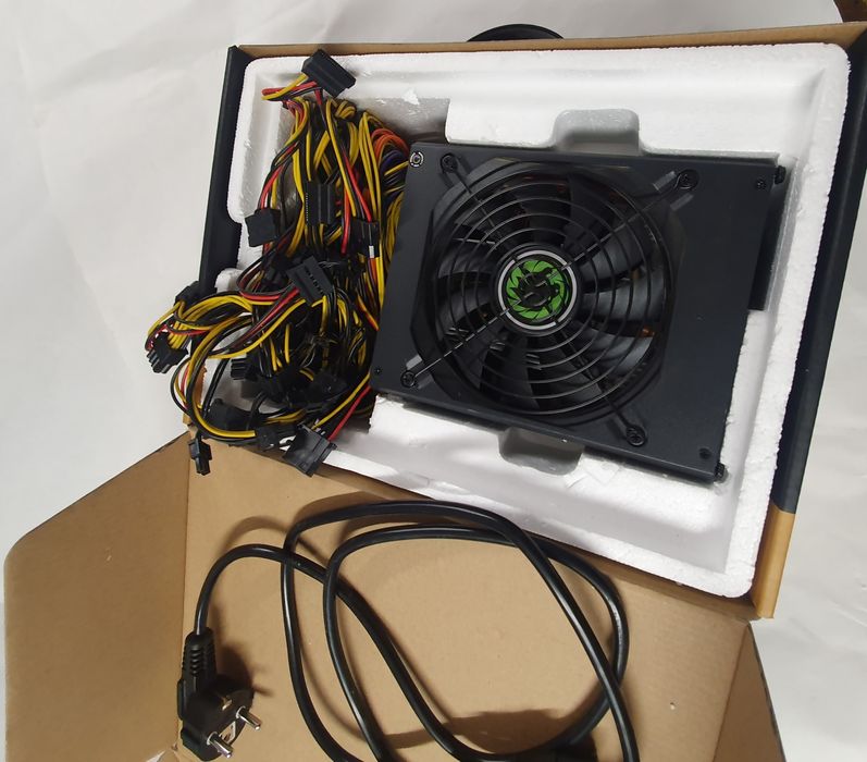 Блок живлення  GAMEMAX GM 1650W