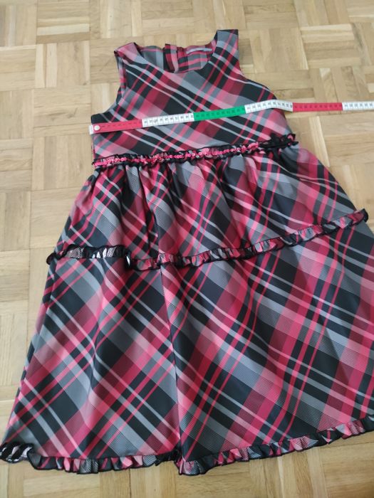 Śliczna sukienka wizytowa