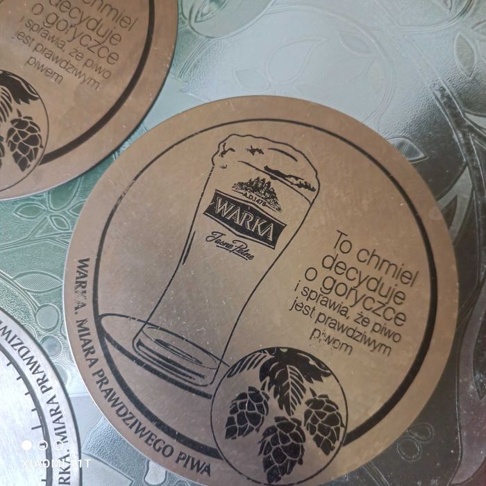 Podstawki pod piwo podgumowane+2x otwieracz ( coaster) marki Warka.