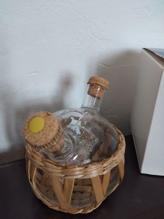 Galheteiro moderno para azeite e vinagre