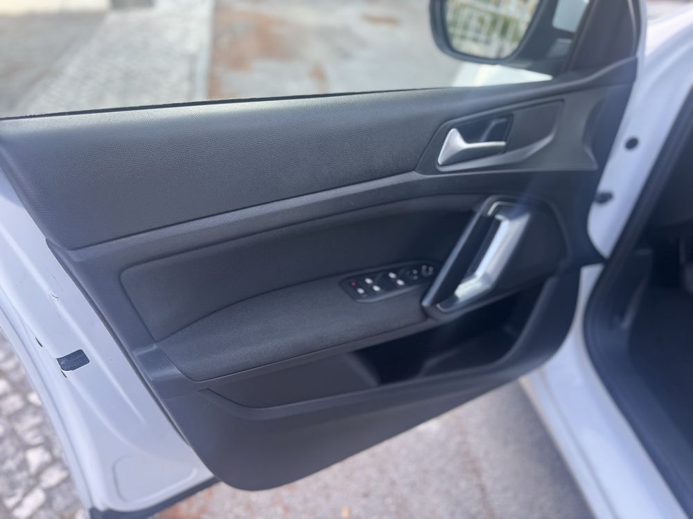 Peugeot 308 1.5 HDI NACIONAL