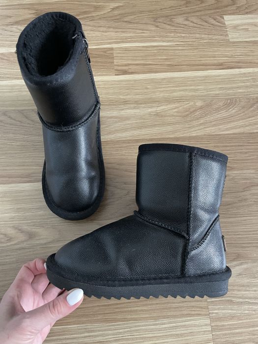 Дитячі уггі чорні шкіряні розмір 31 устілка 19.5 см
