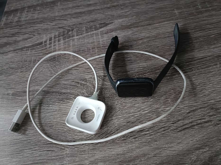 Smartwatch Oppo + ładowarka