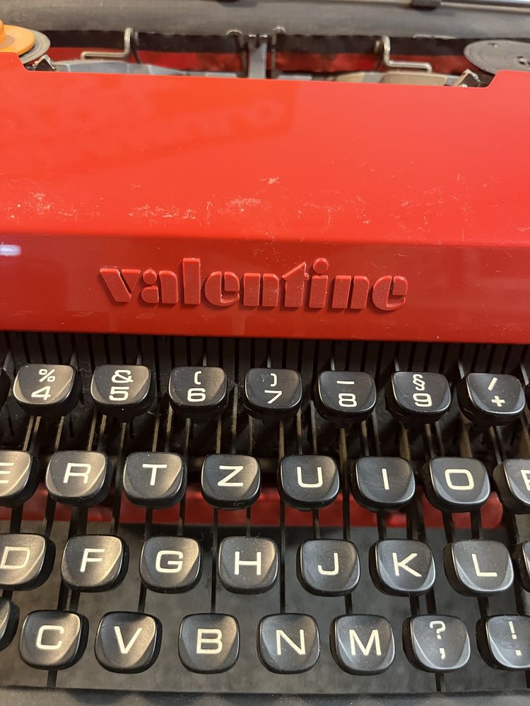 Maquina escrever Olivetti Valentine