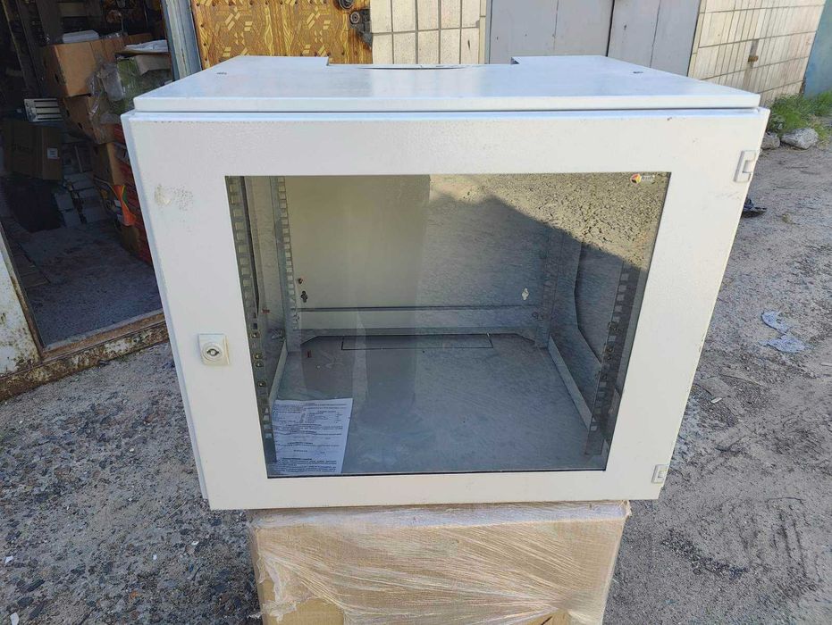 Серверный шкаф Kub 50*63*53 см