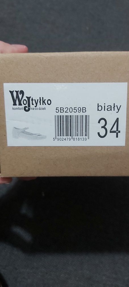 Buty komunijne roz.34 dla dziewczynki Wojtyłko