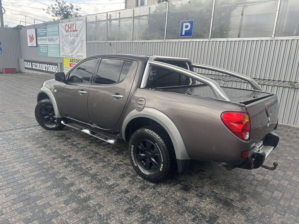 Mitsubishi.  L200