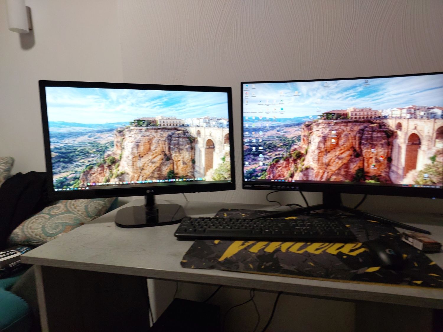Продам игровой монитор MSI Optix MAG241c