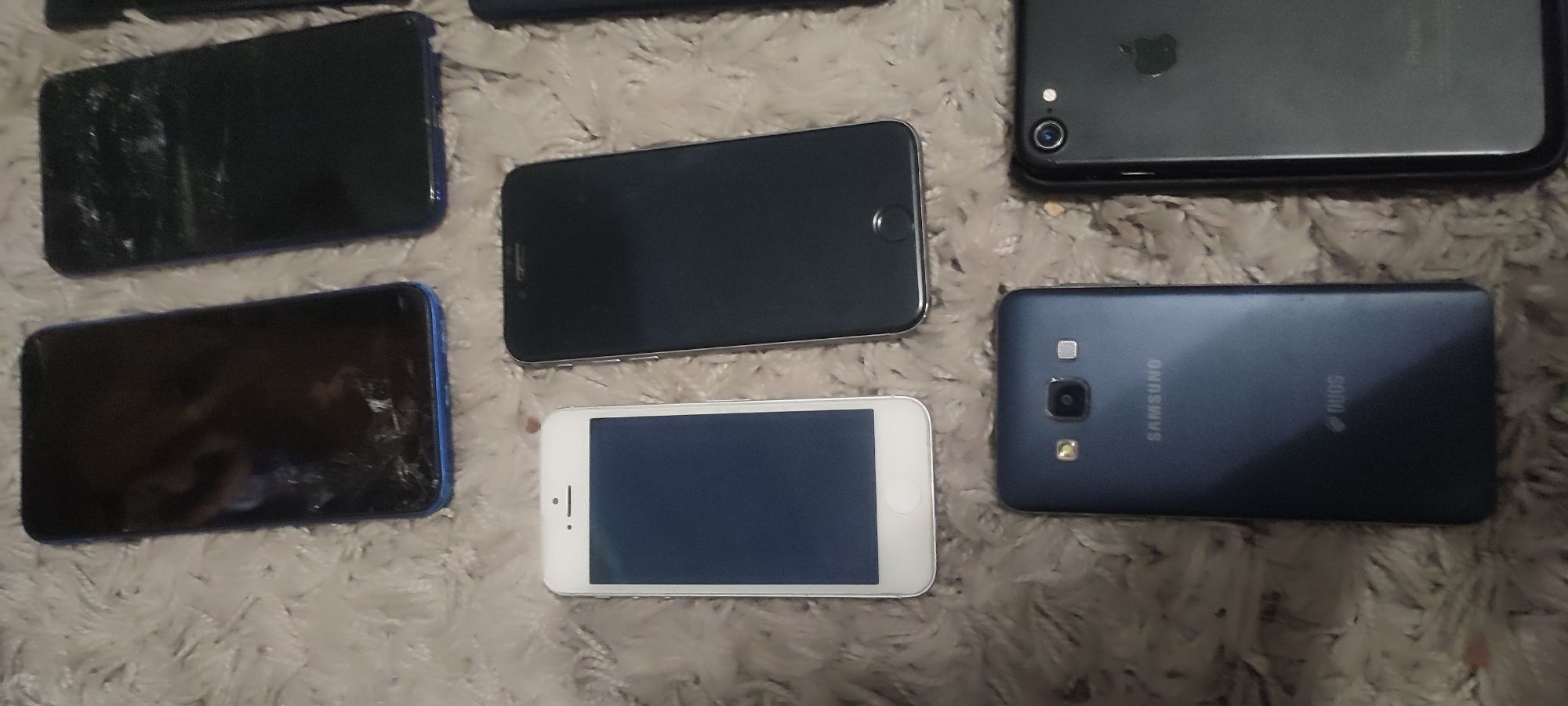 Продам лот телефонов.