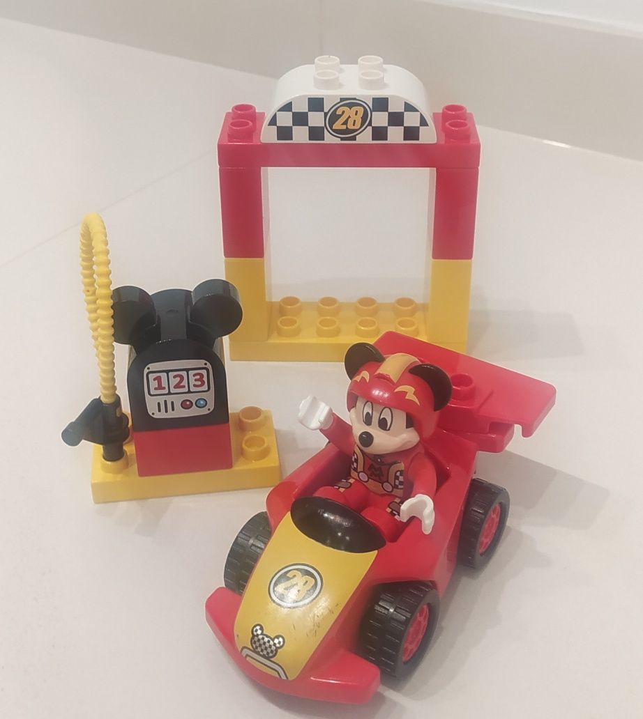 Klocki LEGO Duplo 10843 - Wyścigówka Mikiego
