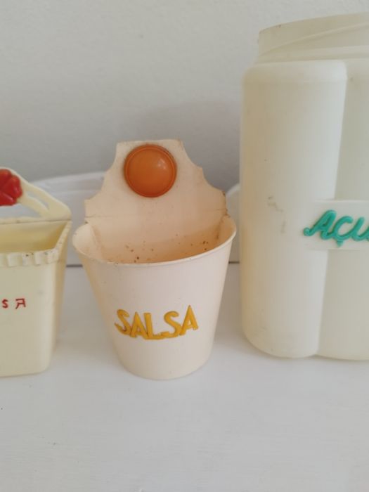 Caixas de cozinha vintage (décadas 60/70)