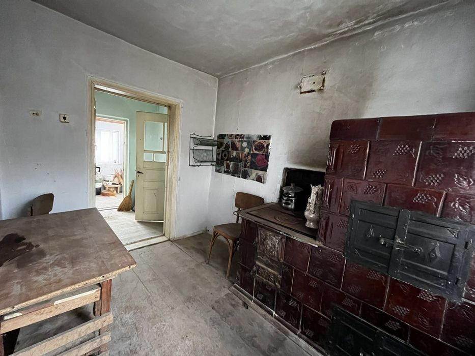 Продаж земельної ділянки з будинком. С. Світле.