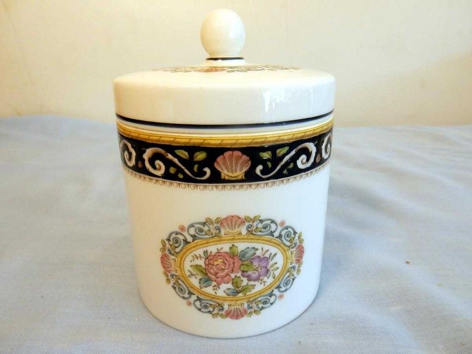 Wedgwood - 6 częściowy zestaw na stół