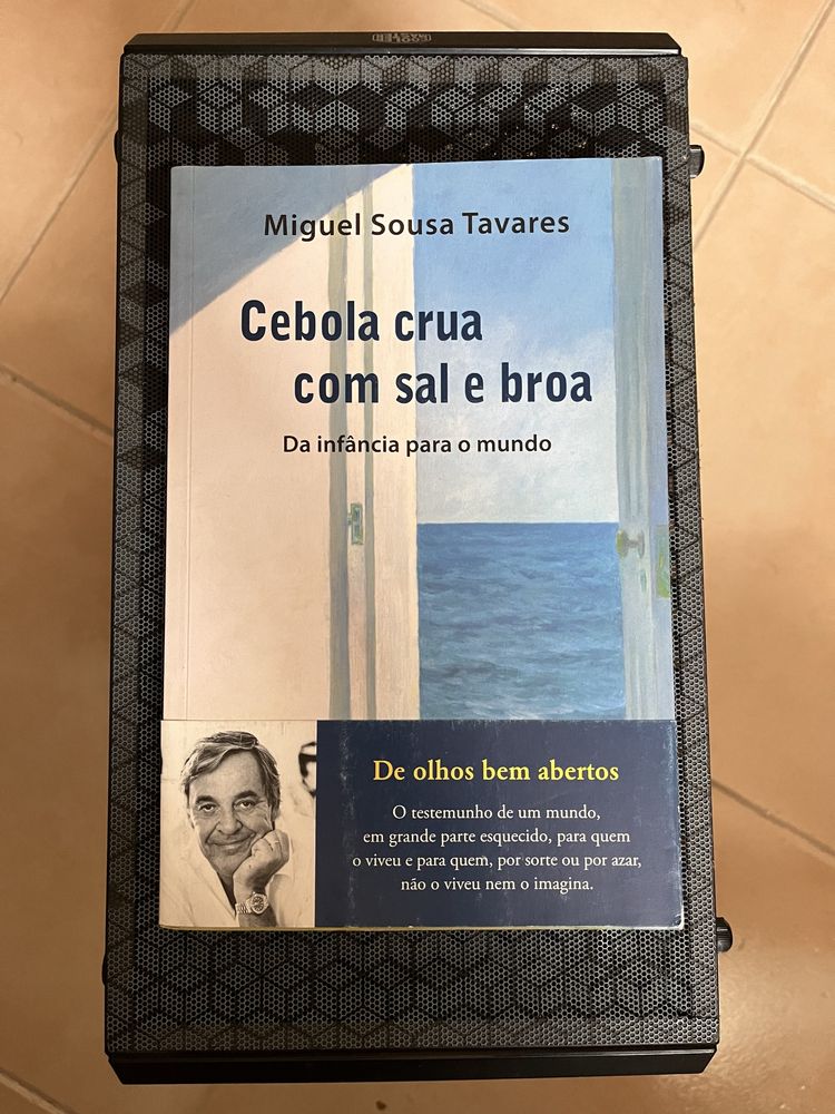 Cebola crua com sal e broa - Miguel Tavares